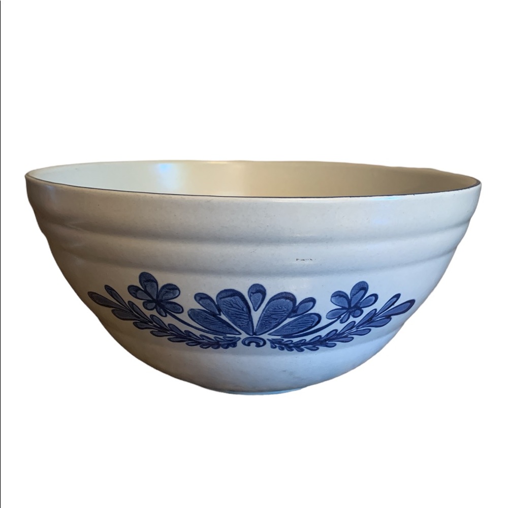 Vintage Pfaltzgraff bowl